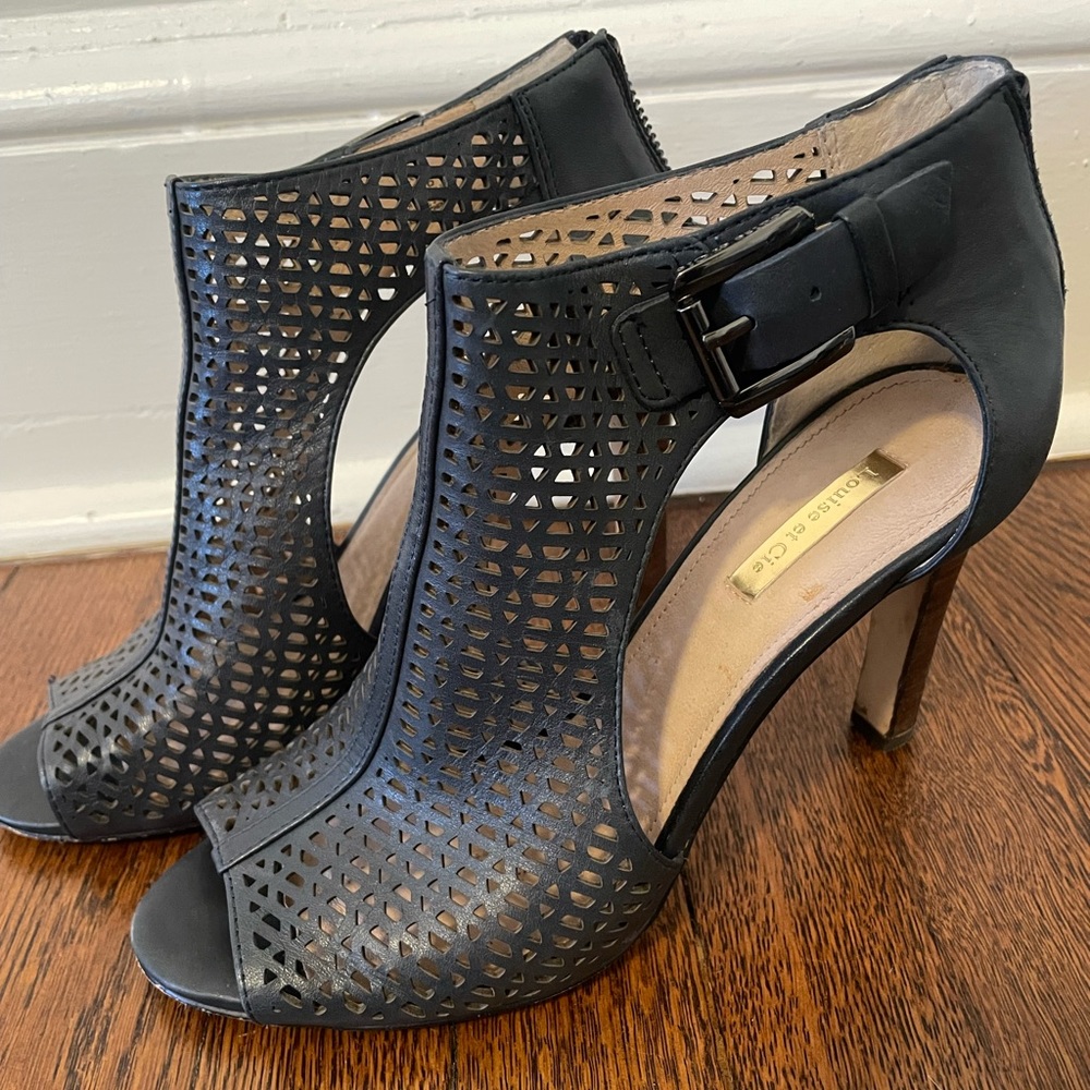 Louis et Cie Navy 4in Heels